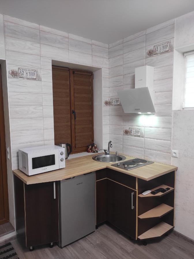Таунхаус Біля Жд Вокзала Vinița Exterior foto