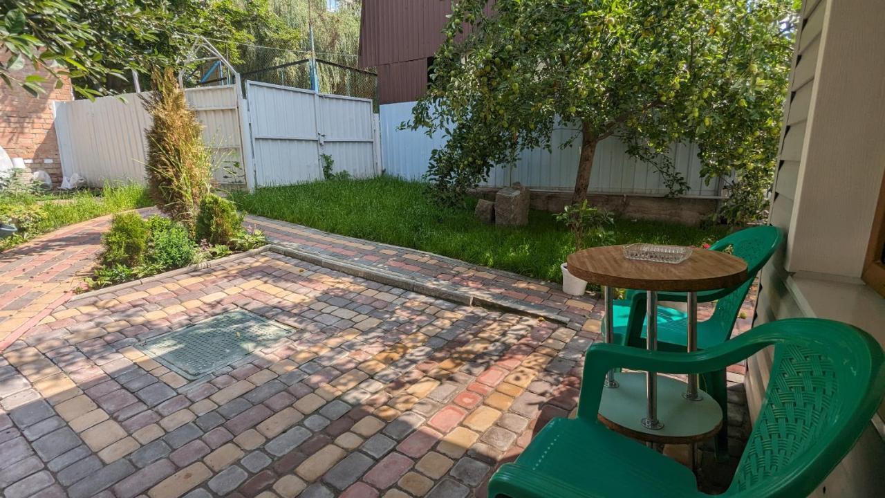 Таунхаус Біля Жд Вокзала Vinița Exterior foto