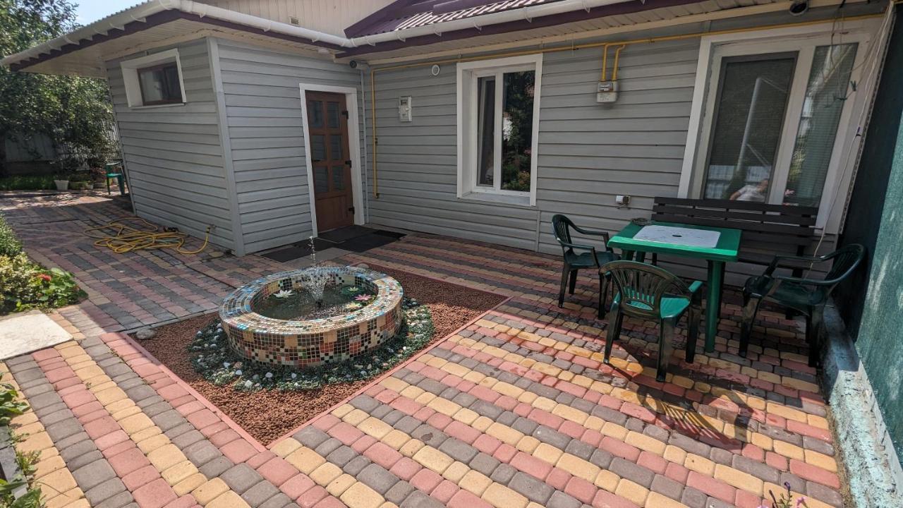 Таунхаус Біля Жд Вокзала Vinița Exterior foto